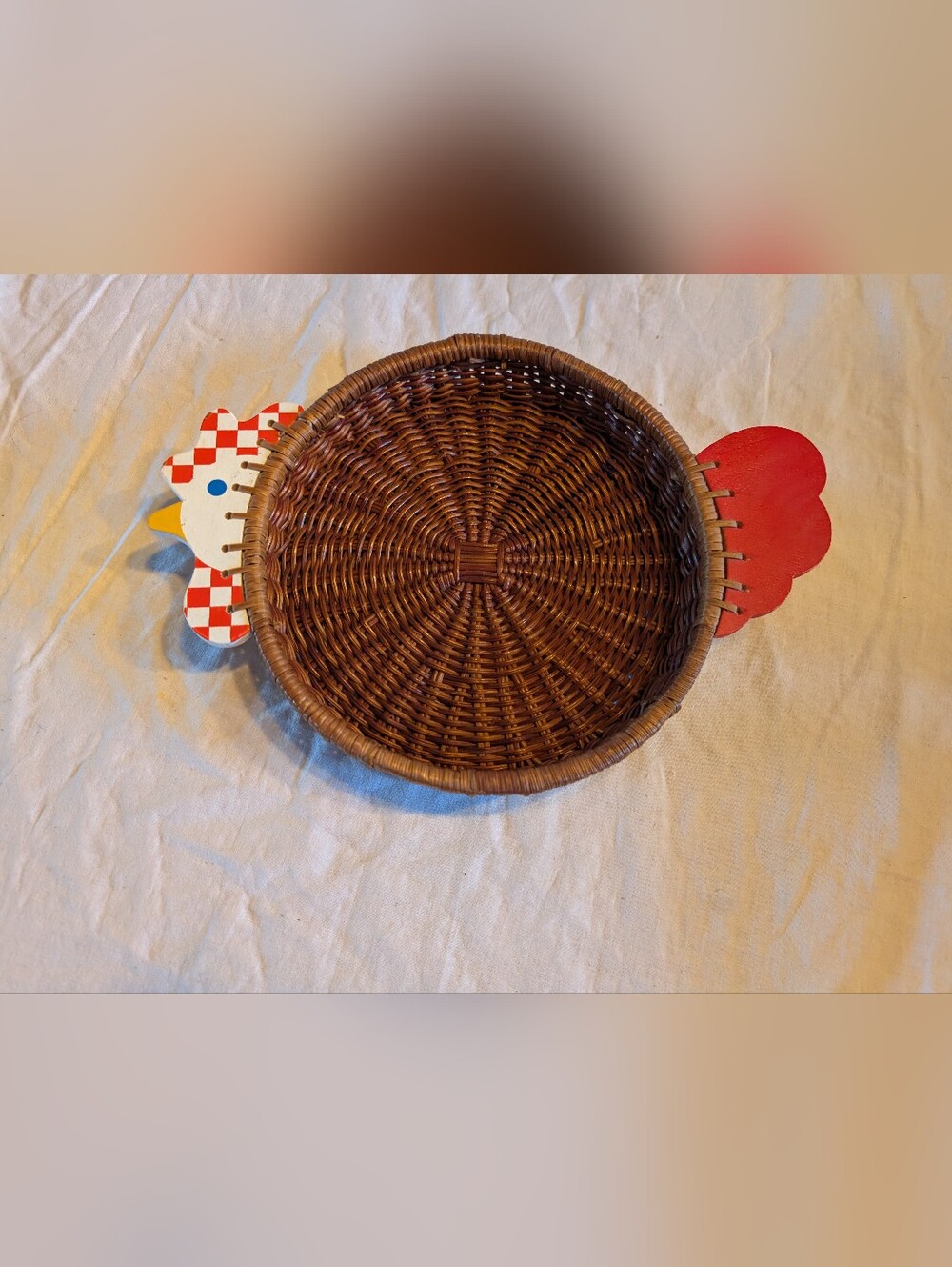 2/30$ Vintage Brown Wicker Round Serving Basket